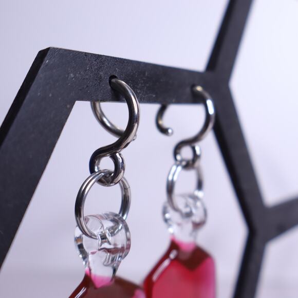 GLASSWEAR STUDIOS Handmade Pinot Noir Red Rupee Weights 10g/2.5mm Hangers - Picture 6 of 8